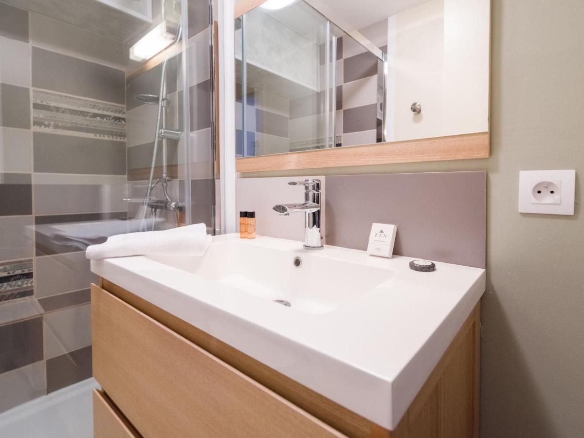 Apartment In A Residence By The Sea Port-en-Bessin-Huppain Bagian luar foto